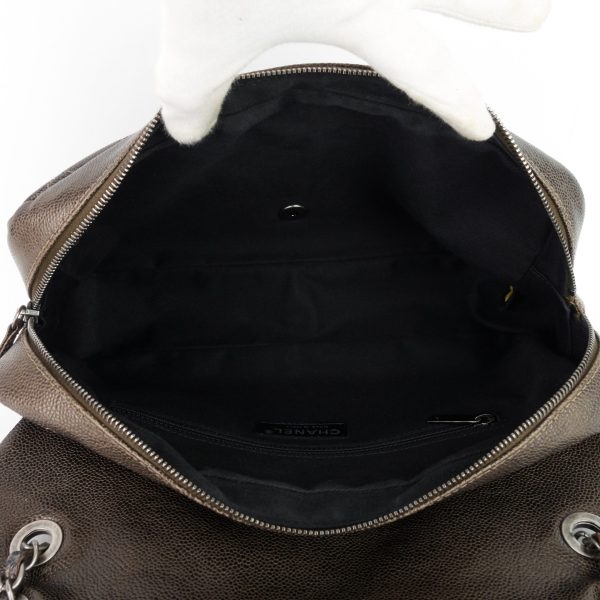 Easy Flap Jumbo Caviar Leather Shoulder Bag 19 Easy Flap Jumbo Caviar Leather Shoulder Bag - Image 10