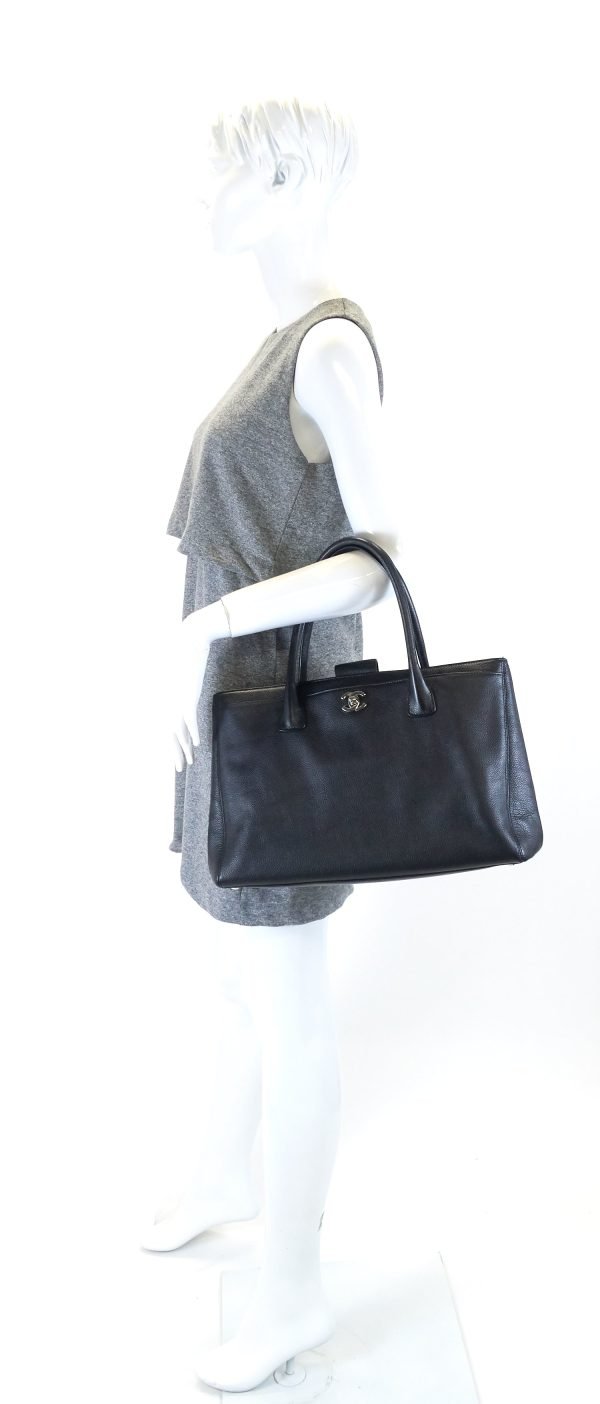 Cerf Executive XL Caviar Leather Tote Bag - Image 12